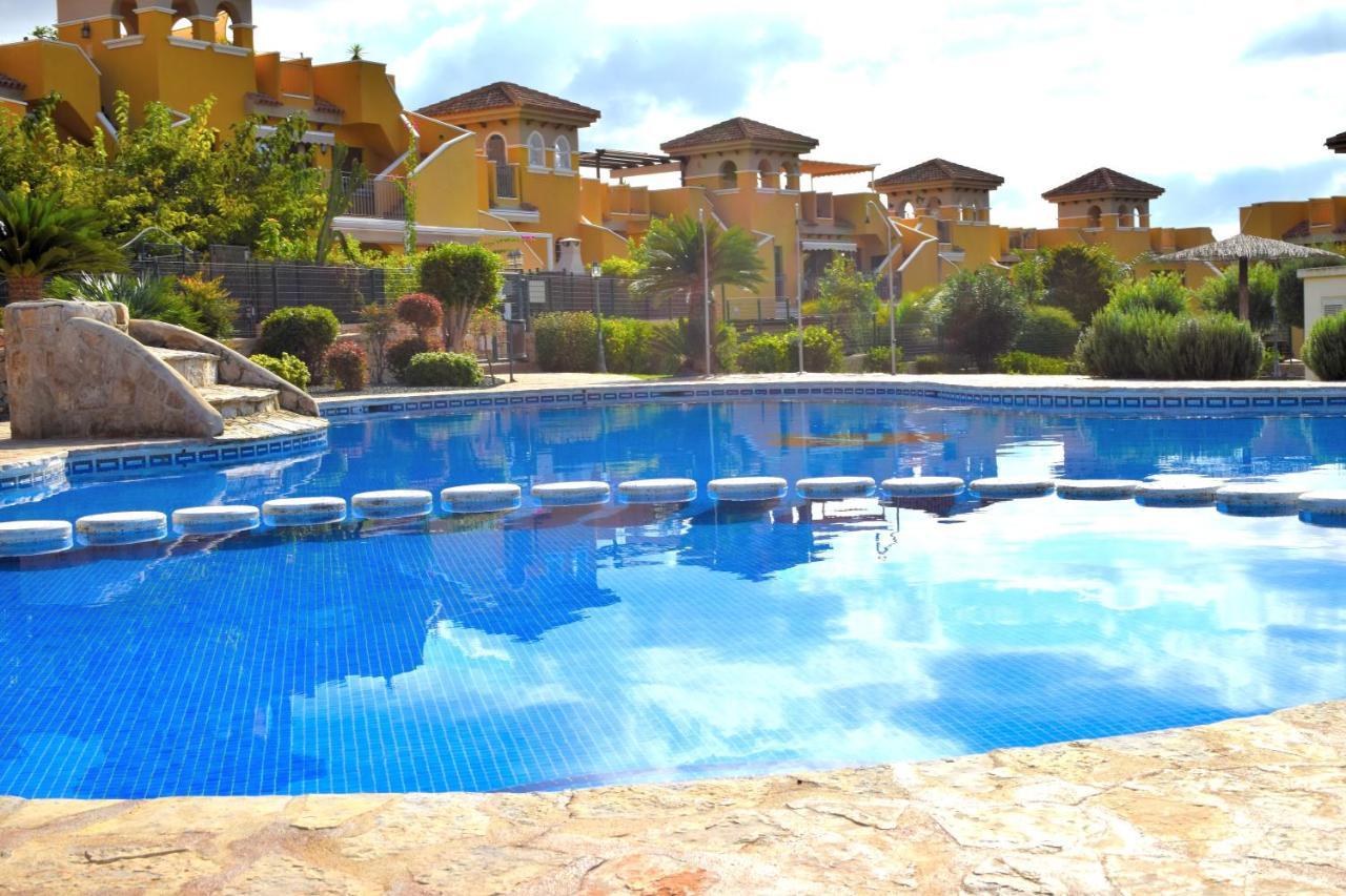 Apartamento con hermoso jardín y AC Isla Plana Exterior foto