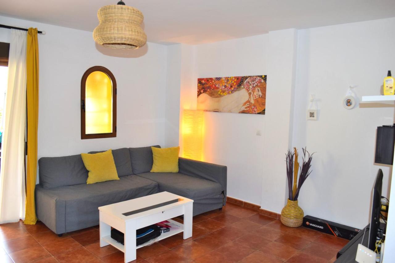 Apartamento con hermoso jardín y AC Isla Plana Exterior foto