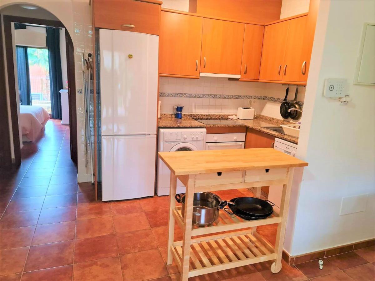 Apartamento con hermoso jardín y AC Isla Plana Exterior foto
