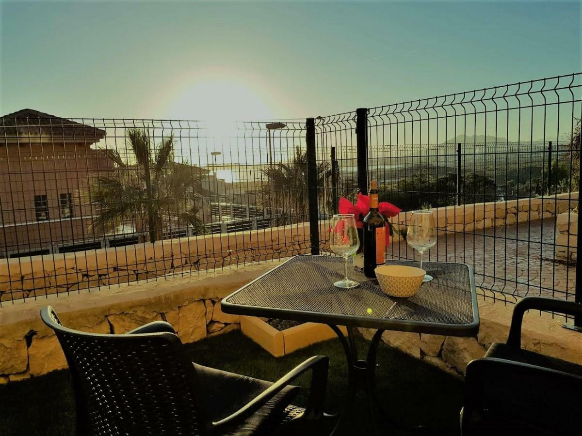 Apartamento con hermoso jardín y AC Isla Plana Exterior foto